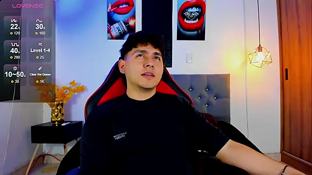 Snapshot of Nicolas_James_Sc chatting on November 13, 2025, 5:56 pm Nicolas James Sc online show from November 13, 2025, 5:56 pm