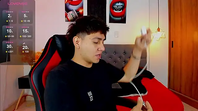 Snapshot of Nicolas_James_Sc chatting on December 16, 2025, 1:49 pm Nicolas James Sc online show from December 16, 2025, 1:49 pm