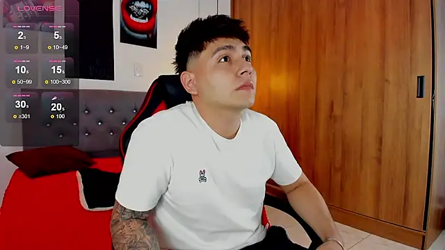 Snapshot of Nicolas_James_Sc chatting on January 9, 2026, 1:58 pm Nicolas James Sc online show from January 9, 2026, 1:58 pm