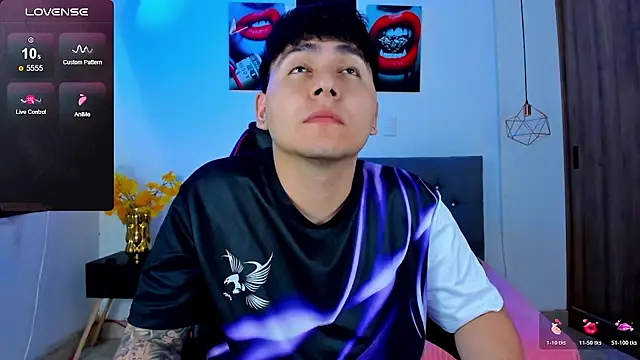 Snapshot of Nicolas_James_Sc chatting on February 14, 2026, 12:57 pm Nicolas James Sc online show from February 14, 2026, 12:57 pm