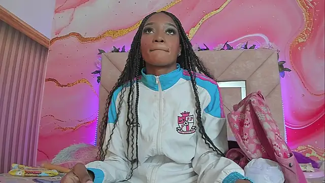 Taylor oriana  online show from September 25, 2025, 11:03 am