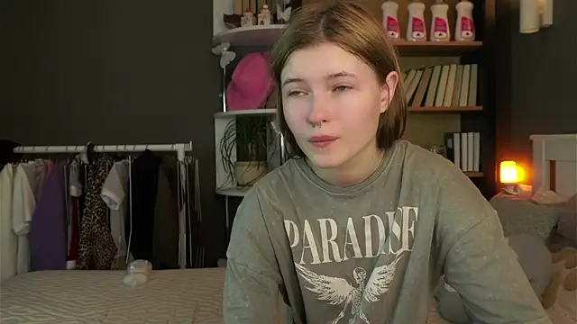 LynHillaire online show from February 9, 2026, 11:58 am