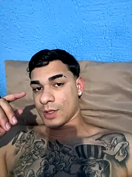 Snapshot of condenovin chatting on November 17, 2025, 4:40 am condenovin online show from November 17, 2025, 4:40 am