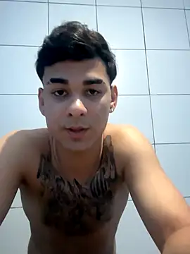 Snapshot of condenovin chatting on November 19, 2025, 7:47 pm condenovin online show from November 19, 2025, 7:47 pm