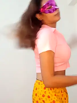 new coupleee online show from September 12, 2025, 2:39 pm