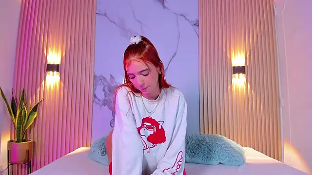 Snapshot of Alana_333 chatting on October 3, 2025, 11:51 am Alana 333 online show from October 3, 2025, 11:51 am