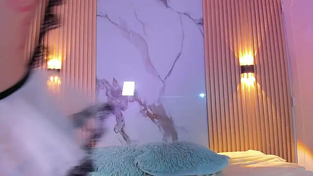 Snapshot of Alana_333 chatting on October 10, 2025, 11:53 am Alana 333 online show from October 10, 2025, 11:53 am