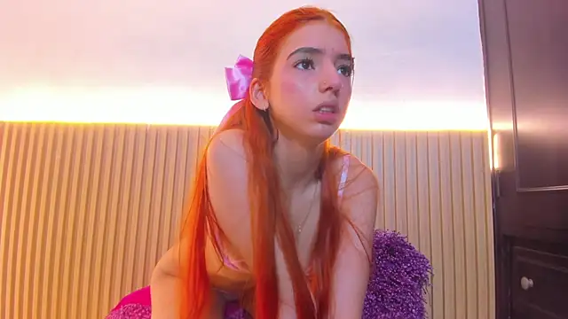 Snapshot of Alana_333 chatting on December 18, 2025, 11:38 am Alana 333 online show from December 18, 2025, 11:38 am