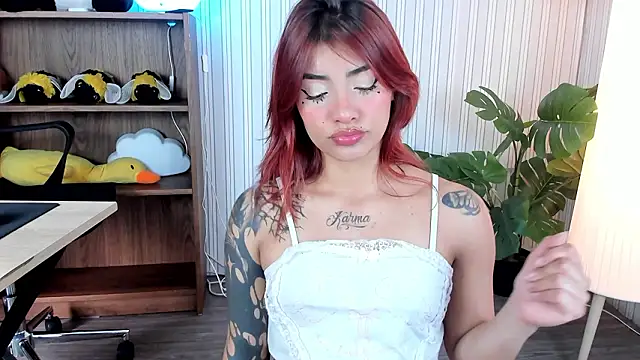 Snapshot of Mystic_blue chatting on February 4, 2026, 12:55 pm Mystic blue online show from February 4, 2026, 12:55 pm