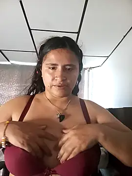 Snapshot of SaraDirty- chatting on September 27, 2025, 9:53 pm SaraDirty- online show from September 27, 2025, 9:53 pm