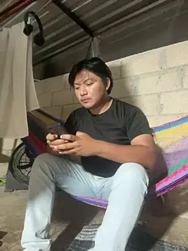 Snapshot of santyhotbi chatting on February 15, 2026, 7:38 am santyhotbi online show from February 15, 2026, 7:38 am