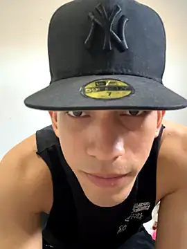 Snapshot of Andres-Andrea1922 chatting on September 13, 2025, 9:58 pm Andres-Andrea1922 online show from September 13, 2025, 9:58 pm