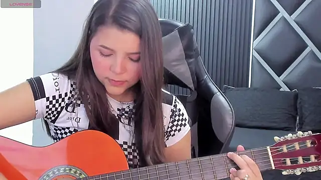 Charlotte-Star online show from November 17, 2025, 9:09 pm