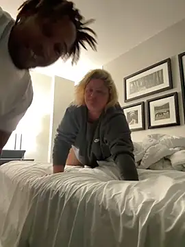 bbwbubbles77 online show from November 12, 2025, 3:56 pm