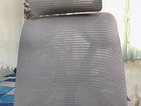 Snapshot of its_your_princess chatting on April 8, 2026, 6:57 am its your princess online show from April 8, 2026, 6:57 am