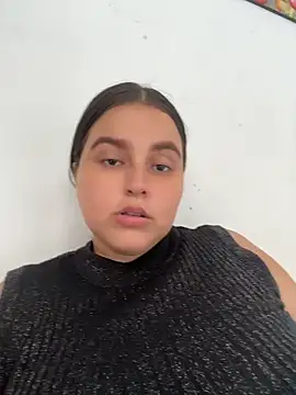 mia-08martinez  online show from May 28, 2026, 8:28 pm