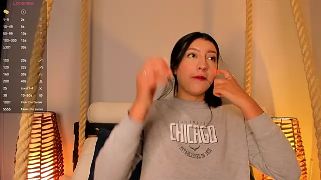 kaylii purple online show from December 15, 2025, 1:59 pm