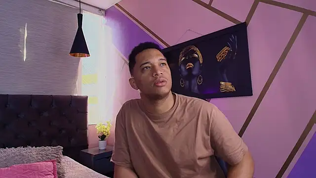 Annie Lii online show from September 12, 2025, 12:38 pm