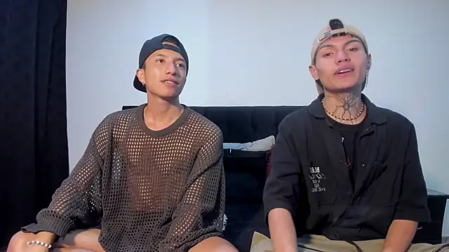 Snapshot of mhatias_ chatting on October 30, 2025, 7:43 am mhatias online show from October 30, 2025, 7:43 am