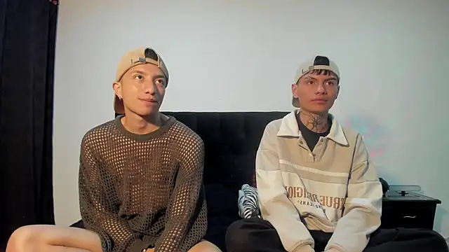 Snapshot of mhatias_ chatting on November 6, 2025, 5:08 am mhatias online show from November 6, 2025, 5:08 am