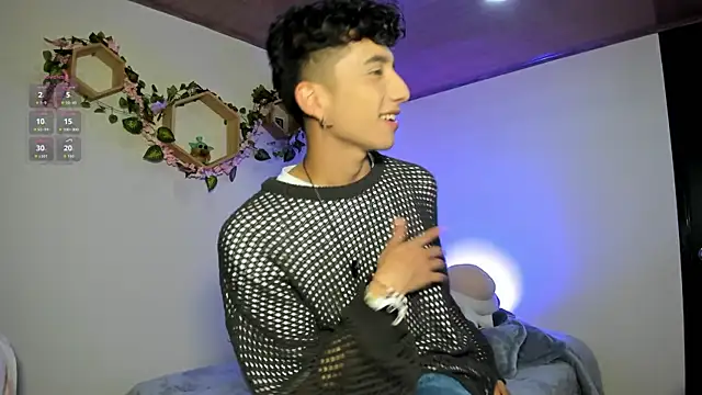 Snapshot of mhatias_ chatting on December 23, 2025, 3:48 am mhatias online show from December 23, 2025, 3:48 am