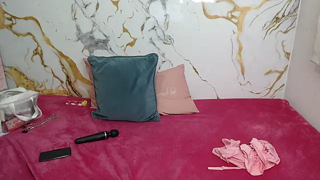 EmilyCoy  online show from February 4, 2026, 3:23 am