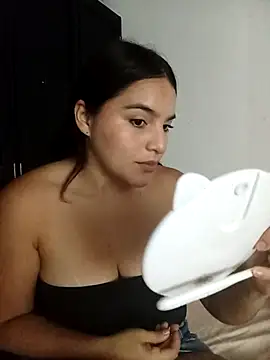 chloe 90 online show from October 6, 2025, 11:02 pm