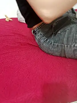 Lolimiu online show from October 12, 2025, 7:07 am