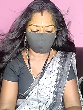 Snapshot of tamilammukuttyy chatting on October 13, 2025, 2:33 am tamilammukuttyy online show from October 13, 2025, 2:33 am