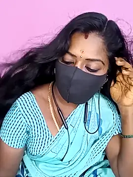 Snapshot of tamilammukuttyy chatting on November 7, 2025, 3:39 am tamilammukuttyy online show from November 7, 2025, 3:39 am