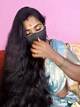 Snapshot of tamilammukuttyy chatting on November 18, 2025, 5:17 pm tamilammukuttyy online show from November 18, 2025, 5:17 pm