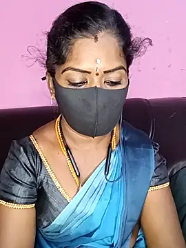 Snapshot of tamilammukuttyy chatting on December 4, 2025, 3:10 pm tamilammukuttyy online show from December 4, 2025, 3:10 pm