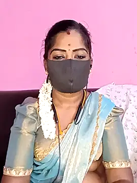 Snapshot of tamilammukuttyy chatting on December 14, 2025, 3:28 pm tamilammukuttyy online show from December 14, 2025, 3:28 pm