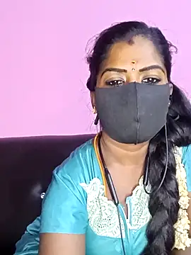 Snapshot of tamilammukuttyy chatting on December 15, 2025, 5:17 pm tamilammukuttyy online show from December 15, 2025, 5:17 pm