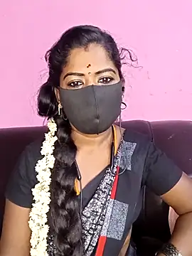 Snapshot of tamilammukuttyy chatting on December 16, 2025, 10:59 pm tamilammukuttyy online show from December 16, 2025, 10:59 pm