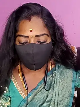 Snapshot of tamilammukuttyy chatting on February 13, 2026, 5:09 pm tamilammukuttyy online show from February 13, 2026, 5:09 pm