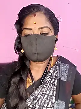 Snapshot of tamilammukuttyy chatting on February 20, 2026, 8:05 am tamilammukuttyy online show from February 20, 2026, 8:05 am