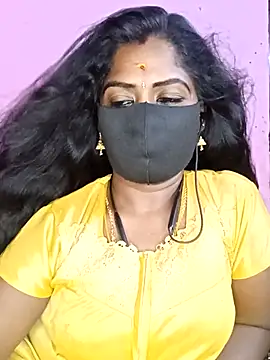 Snapshot of tamilammukuttyy chatting on March 9, 2026, 5:28 pm tamilammukuttyy online show from March 9, 2026, 5:28 pm