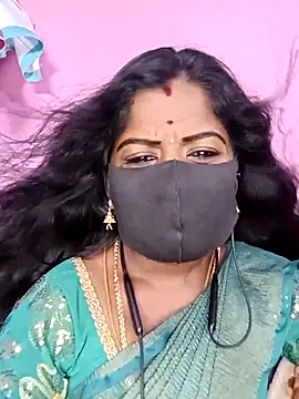 Snapshot of tamilammukuttyy chatting on March 16, 2026, 5:24 am tamilammukuttyy online show from March 16, 2026, 5:24 am