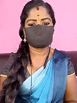 Snapshot of tamilammukuttyy chatting on April 9, 2026, 9:04 am tamilammukuttyy online show from April 9, 2026, 9:04 am