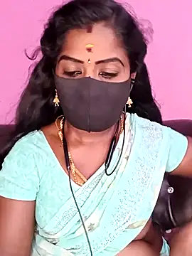 Snapshot of tamilammukuttyy chatting on April 12, 2026, 4:01 pm tamilammukuttyy online show from April 12, 2026, 4:01 pm