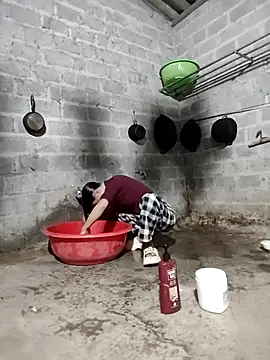 Tin tanny online show from December 22, 2025, 11:57 pm