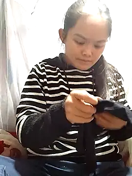 xinhxinhcute online show from November 2, 2025, 9:00 am