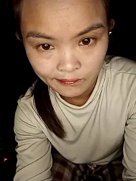 xinhxinhcute online show from December 14, 2025, 2:17 am