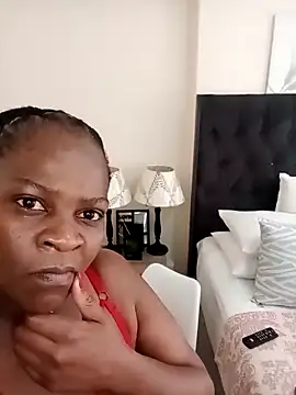 Snapshot of Creamy_Chocolatex chatting on December 1, 2025, 7:13 am Creamy Chocolatex online show from December 1, 2025, 7:13 am