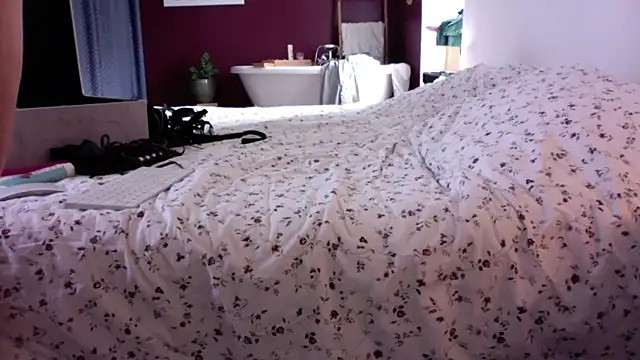 Bruneetpulpe online show from September 11, 2025, 11:54 am