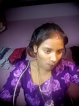 Hot Mayra  online show from December 5, 2025, 6:33 am