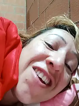 Snapshot of swetchrystal chatting on September 20, 2025, 9:32 am swetchrystal online show from September 20, 2025, 9:32 am