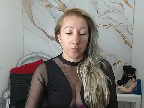 Snapshot of swetchrystal chatting on September 26, 2025, 9:30 pm swetchrystal online show from September 26, 2025, 9:30 pm