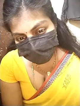 Snapshot of Nithiila chatting on January 9, 2026, 8:17 am Nithiila online show from January 9, 2026, 8:17 am